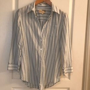 Elizabeth and James shirt xs